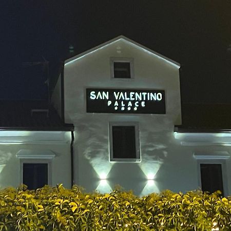 Hotel Palace San Valentino ウマグ エクステリア 写真